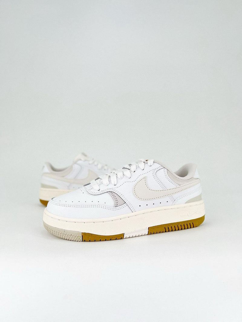 Nike Gamma Force Trainers - White and Light Bone
