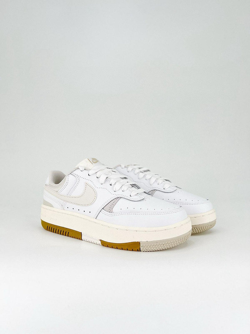Nike Gamma Force Trainers - White and Light Bone