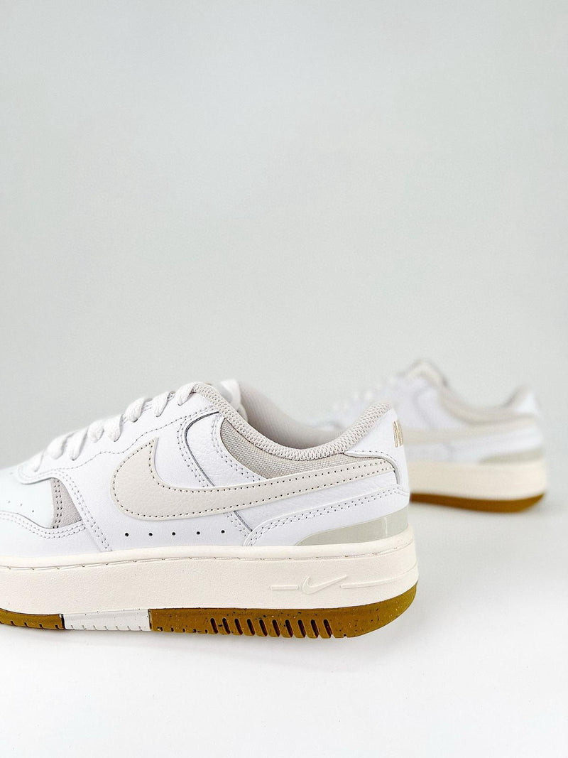 Nike Gamma Force Trainers - White and Light Bone
