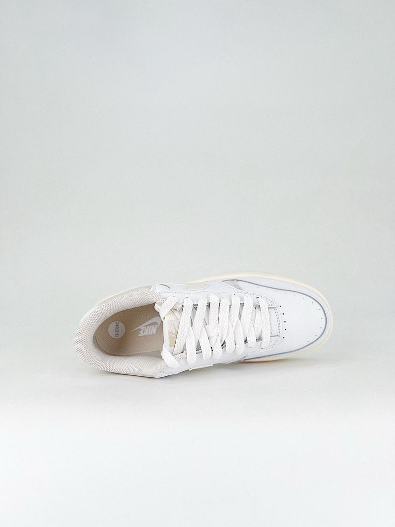 Nike Gamma Force Trainers - White and Light Bone