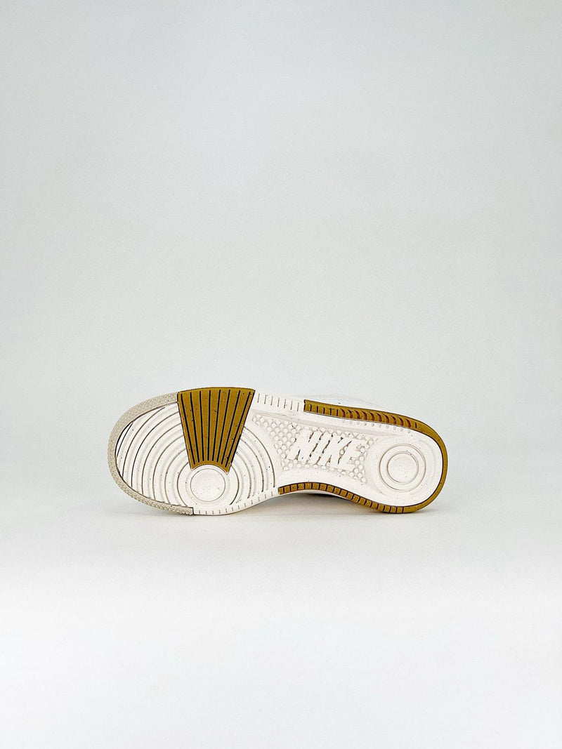 Nike Gamma Force Trainers - White and Light Bone