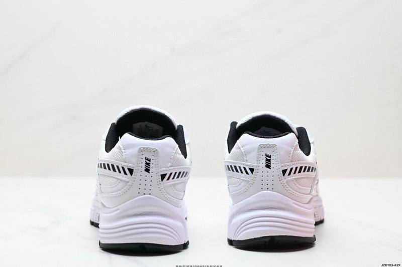 Nike Initiator