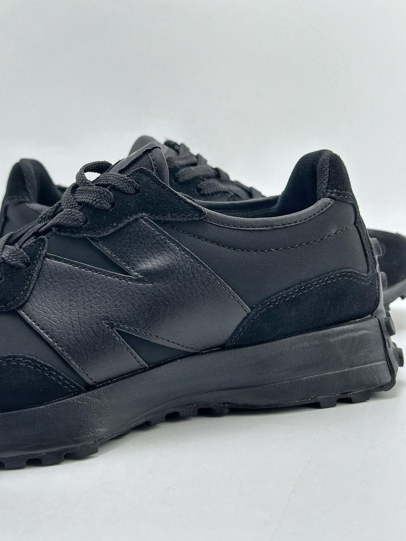 New Balance - 327 - Triple Black