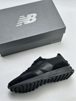 New Balance - 327 - Triple Black