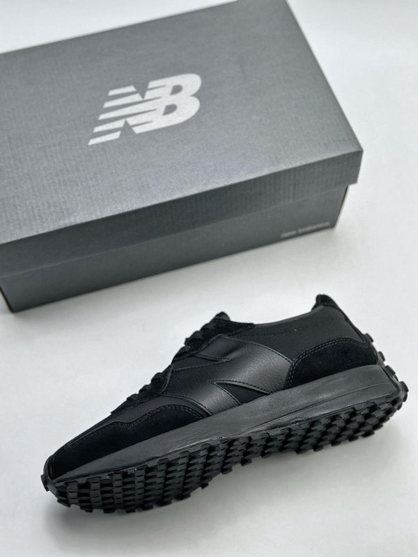 New Balance - 327 - Triple Black